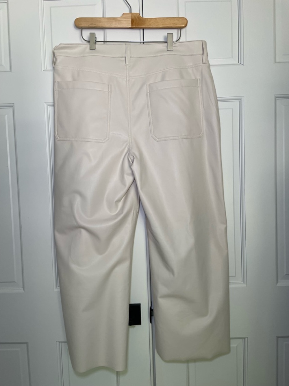Banana Republic Vegan Leather Wide Leg Cropped Pants sz 33/16 in "Snow Day" NWT - Picture 8 of 8